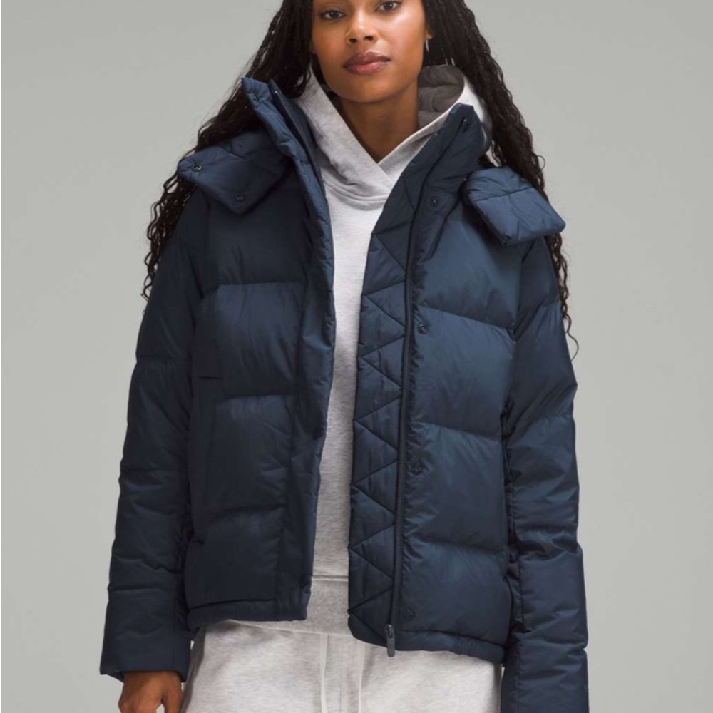 Lululemon Athletica Navy Puffer Jacket - size 6 excellent condition